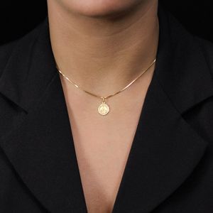 Pingente em Ouro 18k N. Senhora das Graças com Zircônias - AU3871