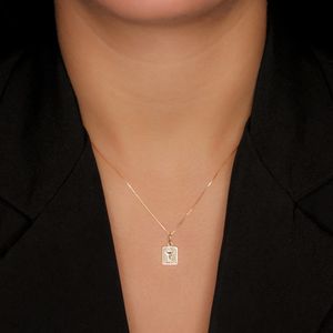 Pingente em Ouro 18K Formatura Placa Farmácia - AU3501