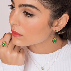 Brinco em Ouro 18K com Nefrita e Espinélios - AU2825