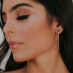 Brinco em Ouro Branco 18K Nefrita e Fio com Topázio - AU4047