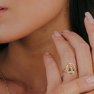 Anel em Ouro 18K N. Sra Aparecida com Safira - AU1412