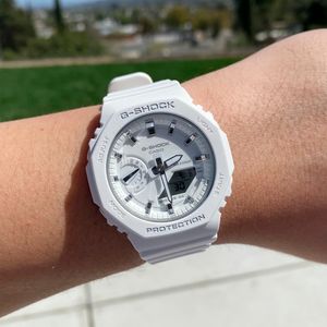 Relógio G-SHOCK Feminino - GMA-S2100-7ADR