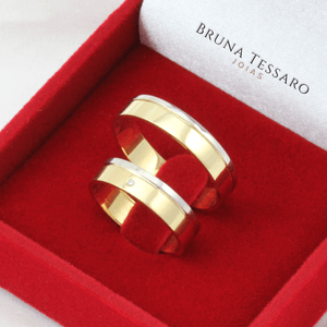 Par de Aliança 5MM com Diamante em Ouro 18K - AU1534