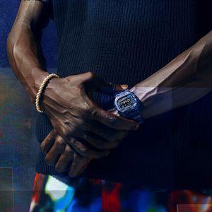 Relógio G-SHOCK *Carbon Core Guard *Series Digital Glitch - GA-2100NN-1ADR