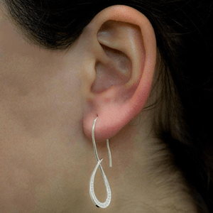 Brinco em Prata 925 Vazado com Zircônias - PL16677