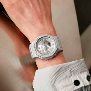 Relógio Casio G-SHOCK Carbon Core Guard Forgotten Future - GA-2100FF-8ADR