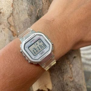 Relógio CASIO Feminino Digital - LA-20WHS-7ADF