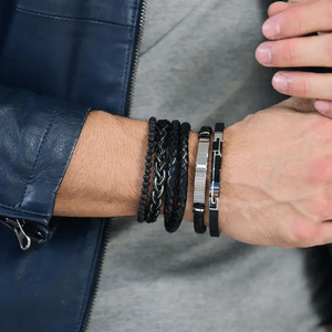 Bracelete Masculino em Couro Preto Trançado com Fecho em Aço - PL21096