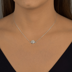 Colar Concha Cravejada Zircônias em Prata 925 - PL23098