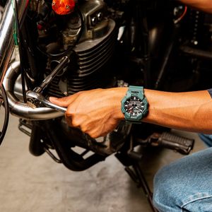 Relógio Masculino G-SHOCK - GA-010-2ADR