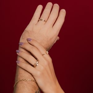 Par de Aliança 3MM com Friso e Diamante em Ouro 18K - AU13243