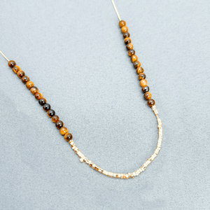 Colar Pedra Bolinhas Olho de Tigre em Banho Ouro 18K - PL24975
